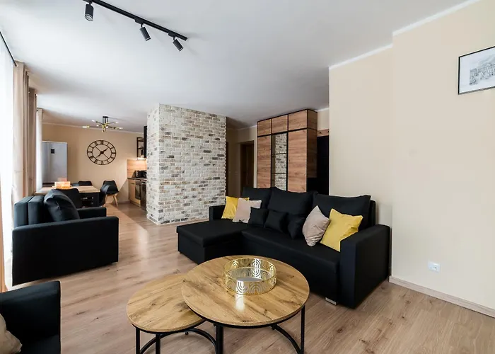 Uminskiego Spacious By Bookinghost